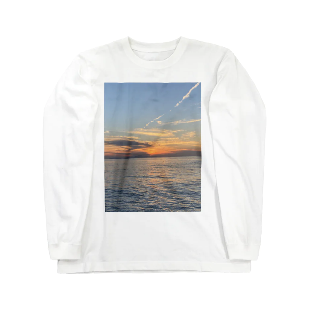 新家 真礼 ♥の夕暮れの海 ロングスリーブTシャツ