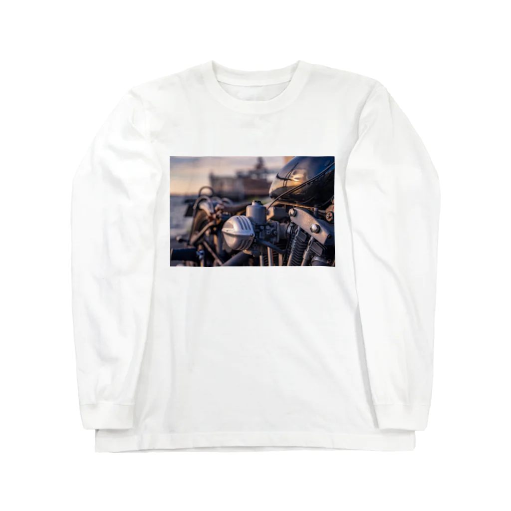 takashikickの夕日が映るバイク Long Sleeve T-Shirt