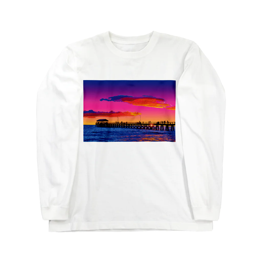 GALLERY misutawoのオーストラリア 夕暮れのヘンリービーチ桟橋 ロングスリーブTシャツ