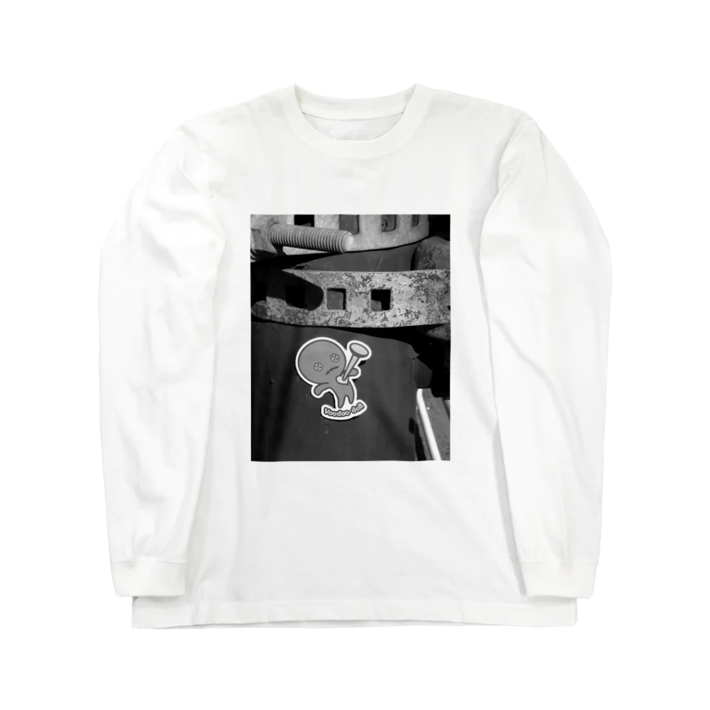 STUDIO SUNLIGHT WEB SHOPのぶーどぅーどーる「今日もどこかにはりつけられる」 Long Sleeve T-Shirt