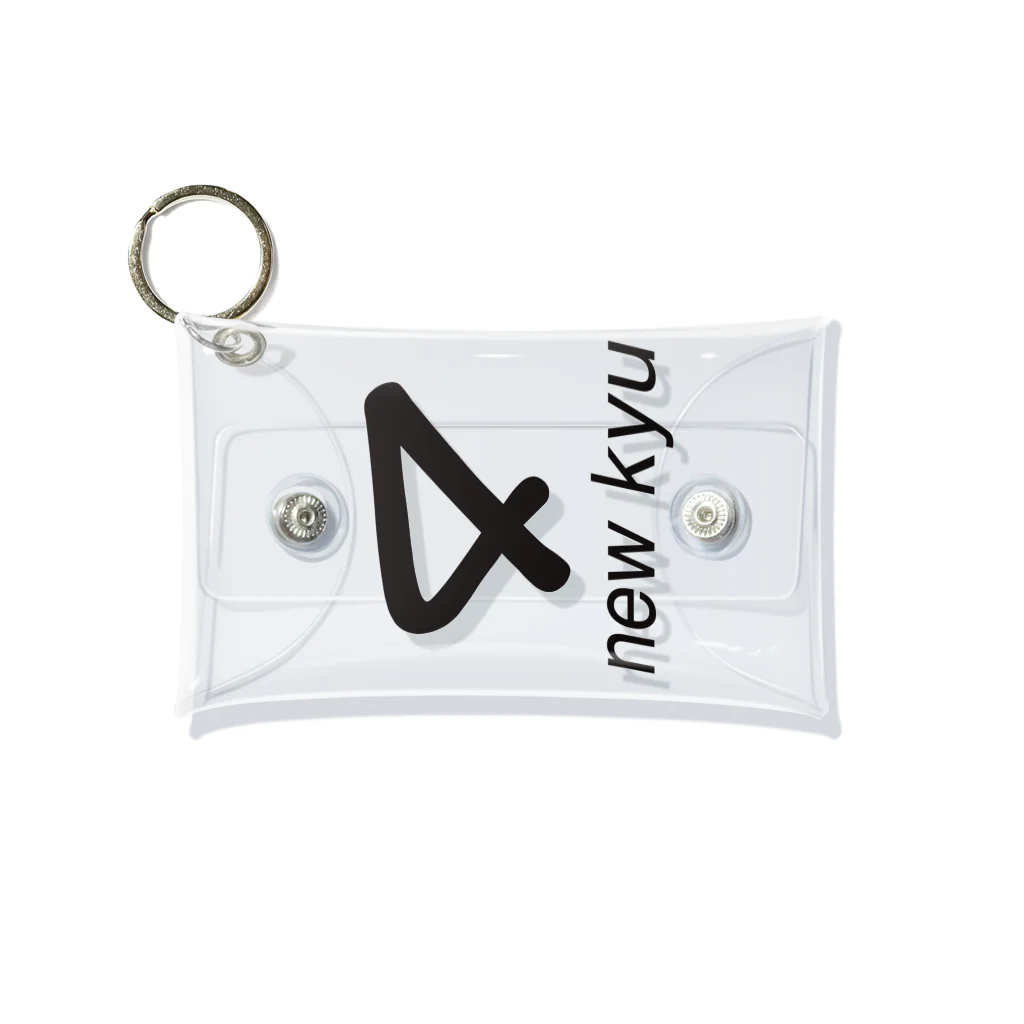 new kyuのnew kyu ロゴ Mini Clear Multipurpose Case