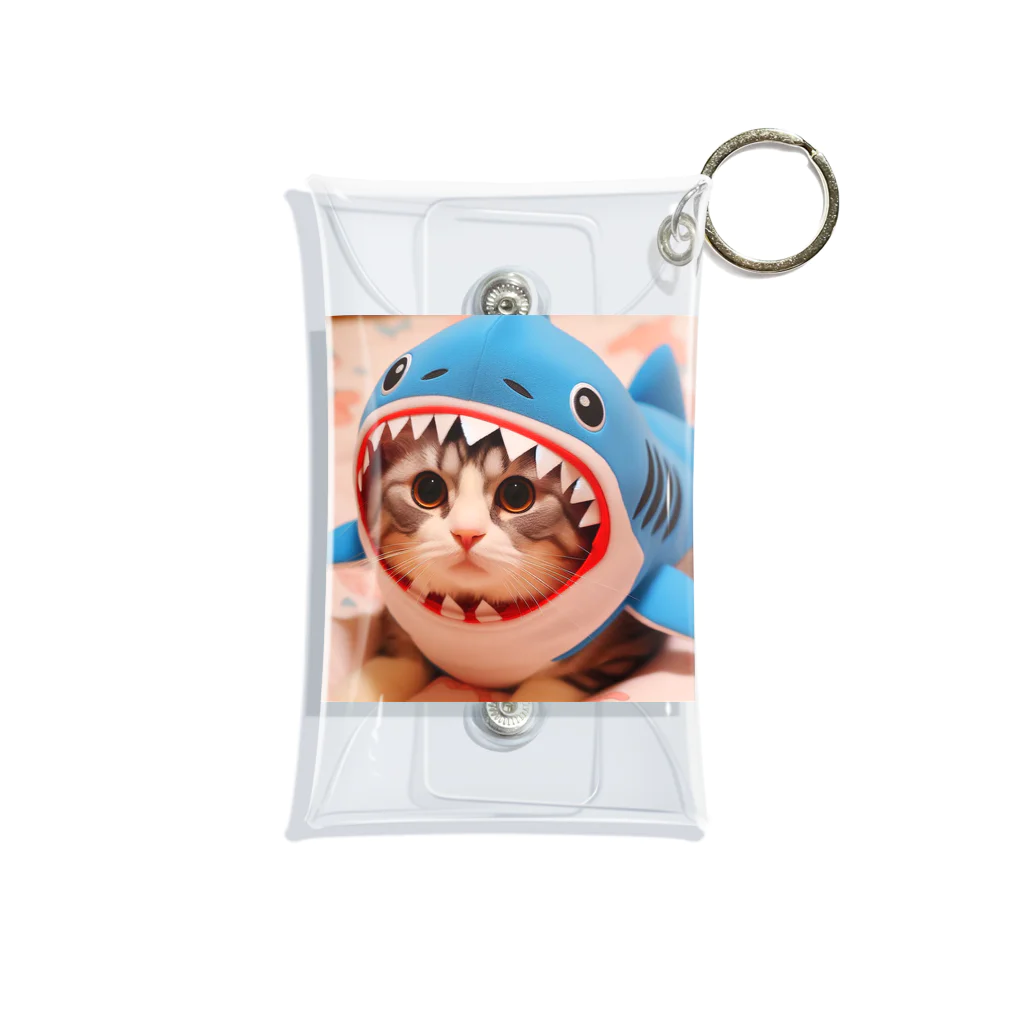 アニマルグッズストア　OPIの鮫の着ぐるみを着た猫 Mini Clear Multipurpose Case