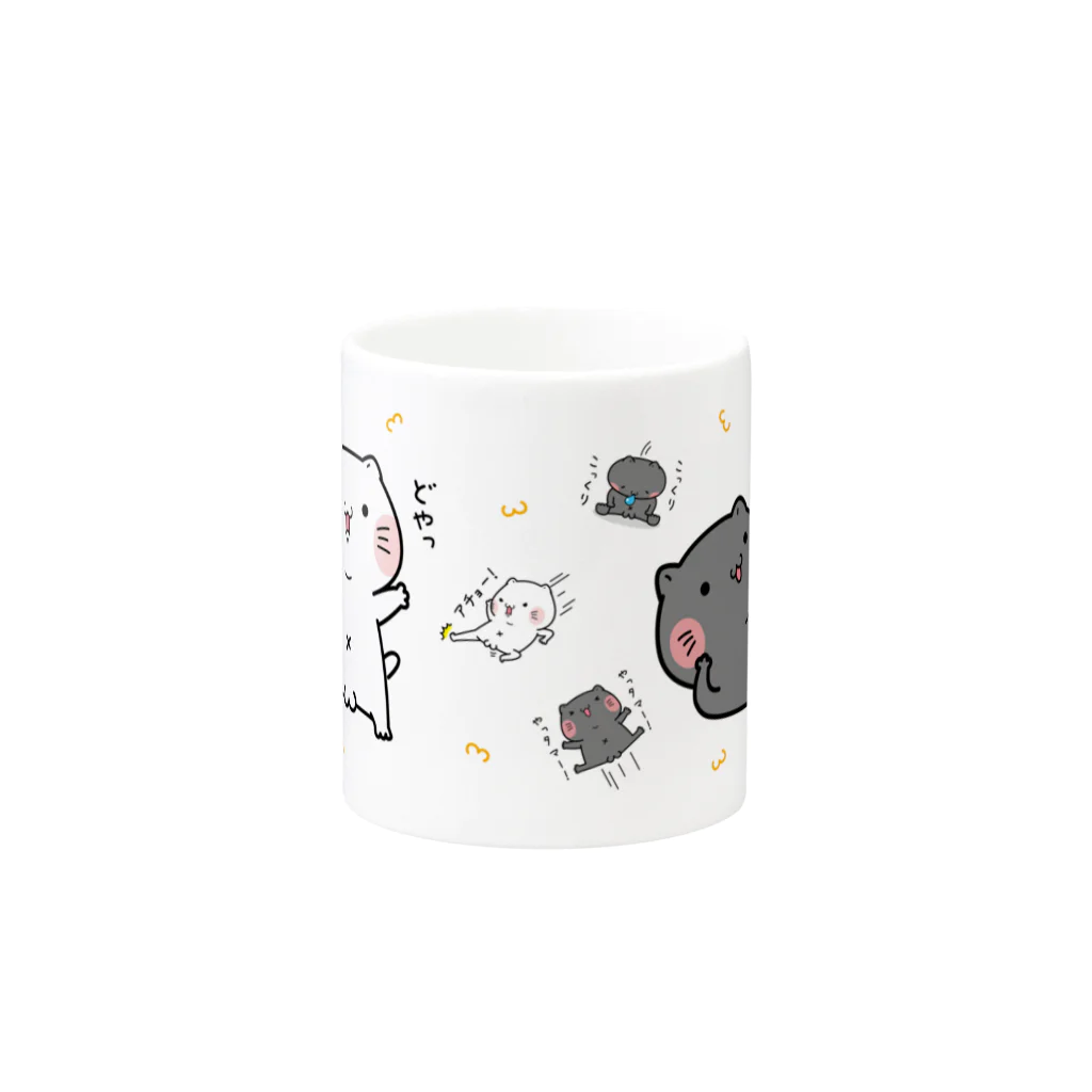 しらたまとタマクローのマグカップ 『チラッ・どやっ』しらたまとタマクロー Mug :other side of the handle