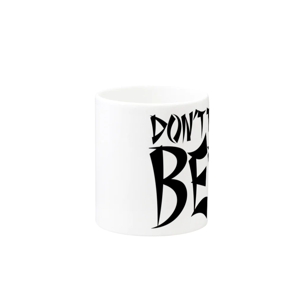 スペィドのおみせsuzuri支店のDon't Think BEER #1 (white body) Mug :other side of the handle