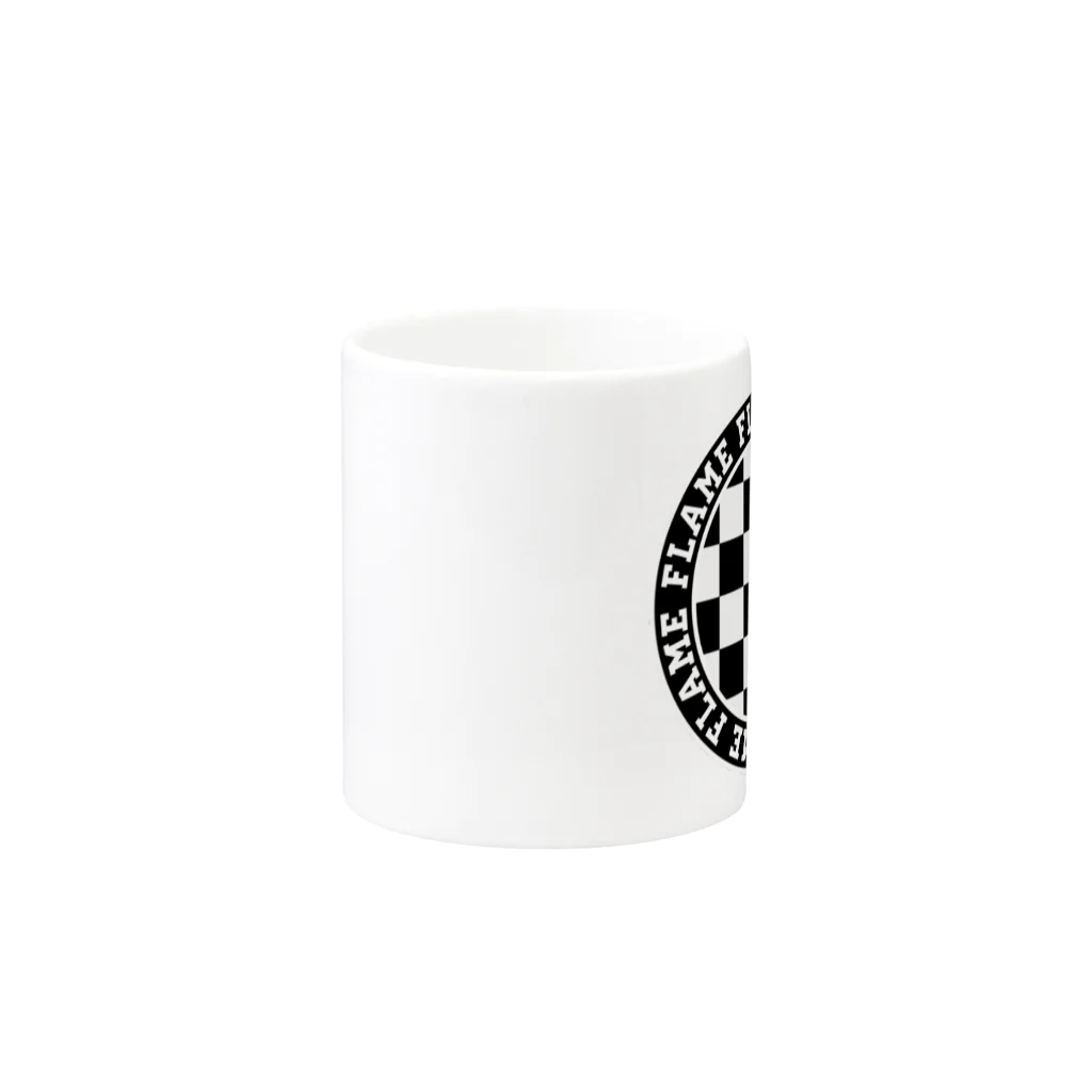 FLAMEのFLAME CHECKER EMBLEM LOGO MUG マグカップの取っ手の反対面