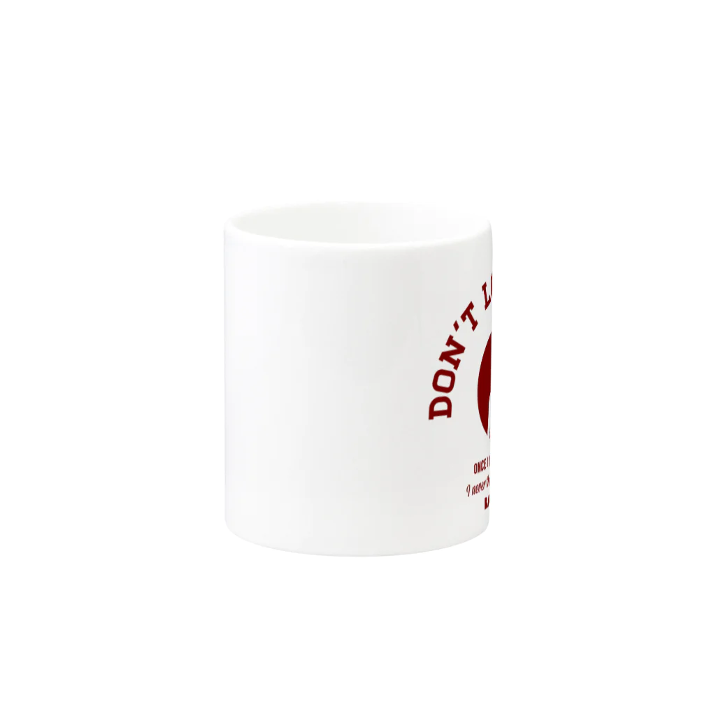 Basketball-boosterの「DON'T LOOK BACK」カレッジロゴ赤系 Mug :other side of the handle