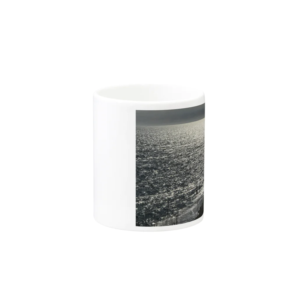 空屋　sorayakusakaの202004241513000　銀の海岸線 Mug :other side of the handle