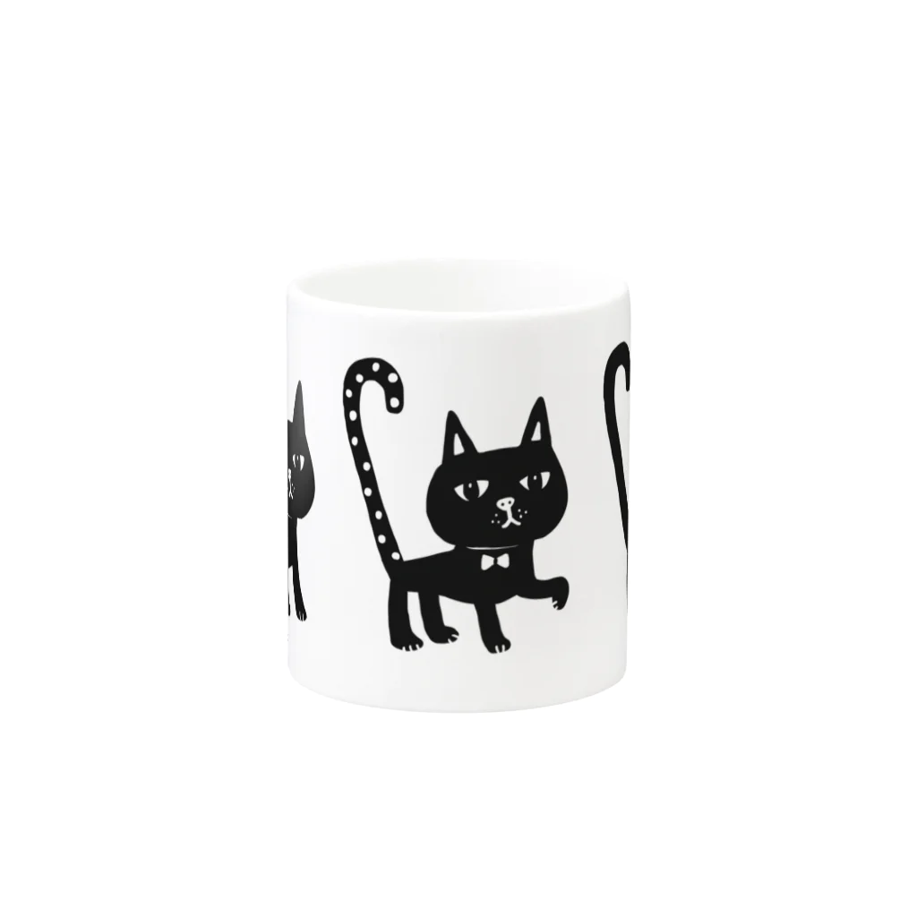 オクマーSUZURIショップのしっぽピーン　三匹の黒猫ちゃん Mug :other side of the handle