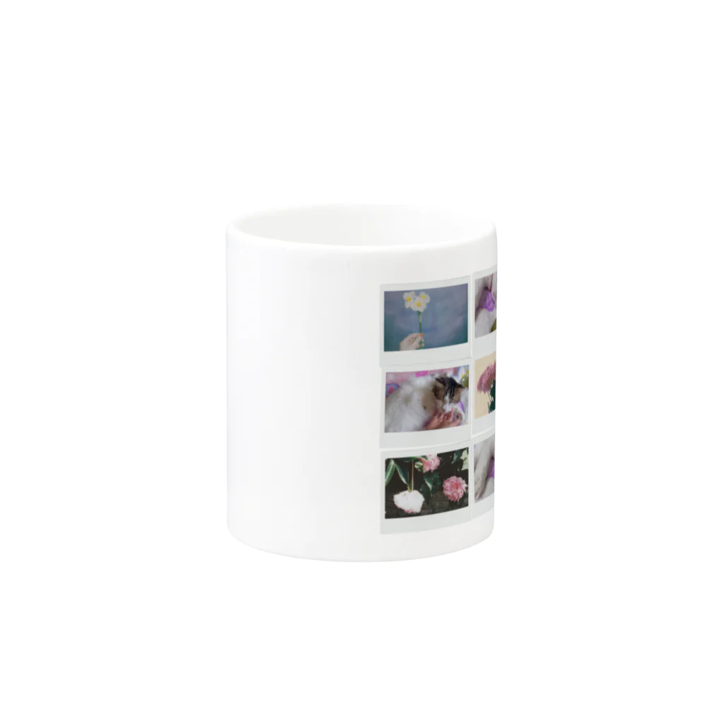 𝙈𝙊𝙈𝙊'𝙨 𝙎𝙝𝙤𝙥のMOMOと春のコラージュ Mug :other side of the handle