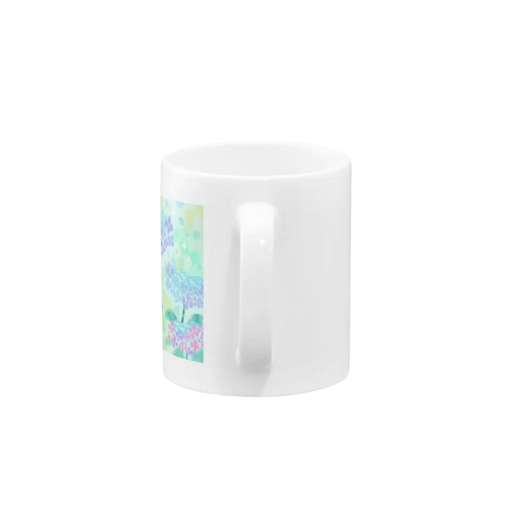 ショップのHydrangea―水の器―白い生き物 マグカップの取っ手の部分