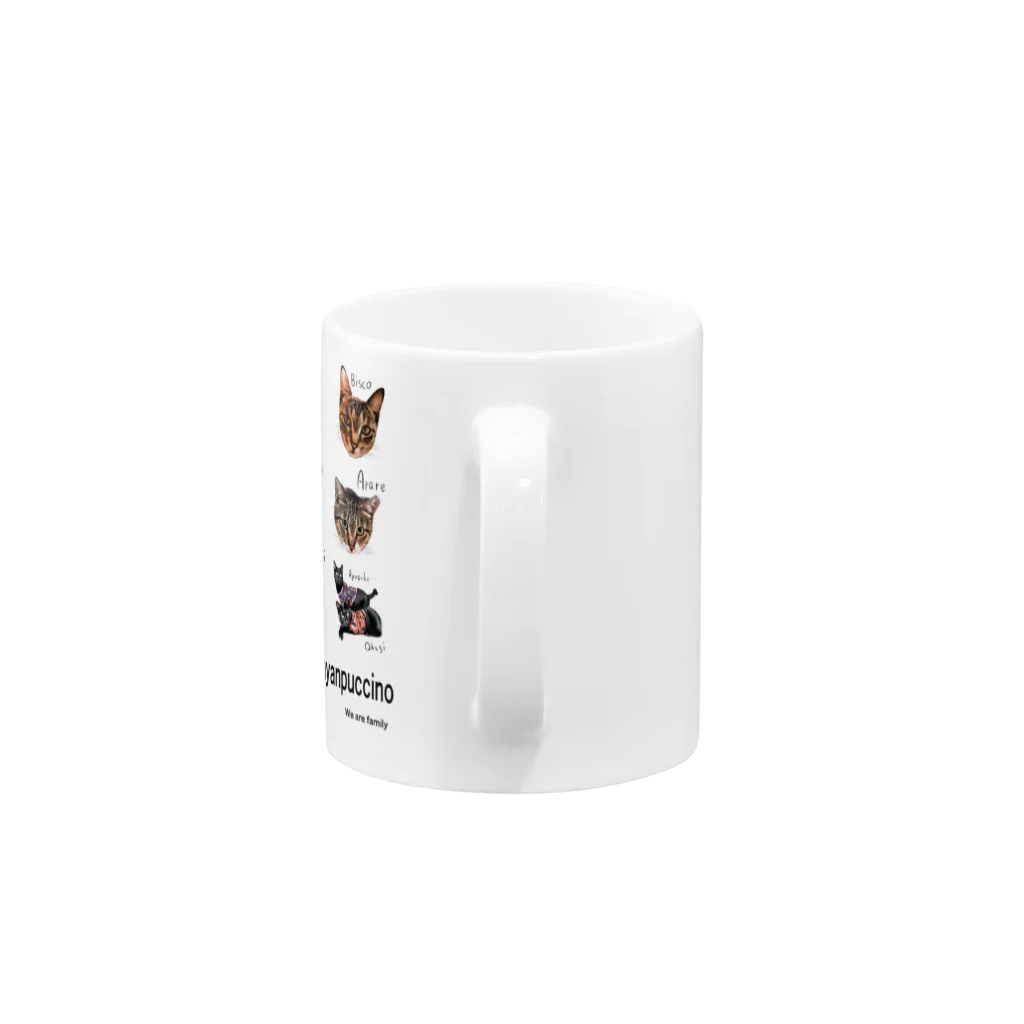 保護猫カフェ　にゃんプチーノの2023年　にゃんプチーノ　2期生　黒文字バージョン マグカップの取っ手の部分