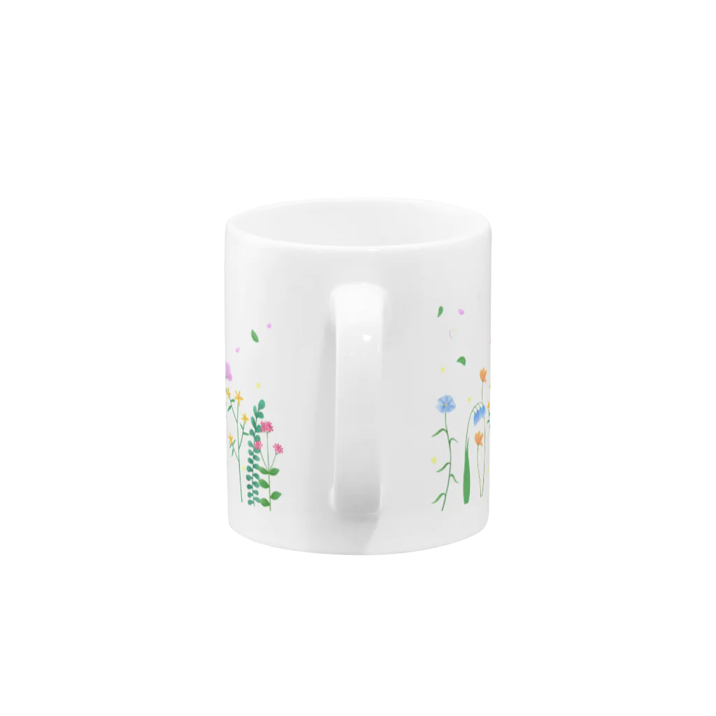 カワラリマーの花畑で春風と遊ぶ仲良しトリオ Mug :handle