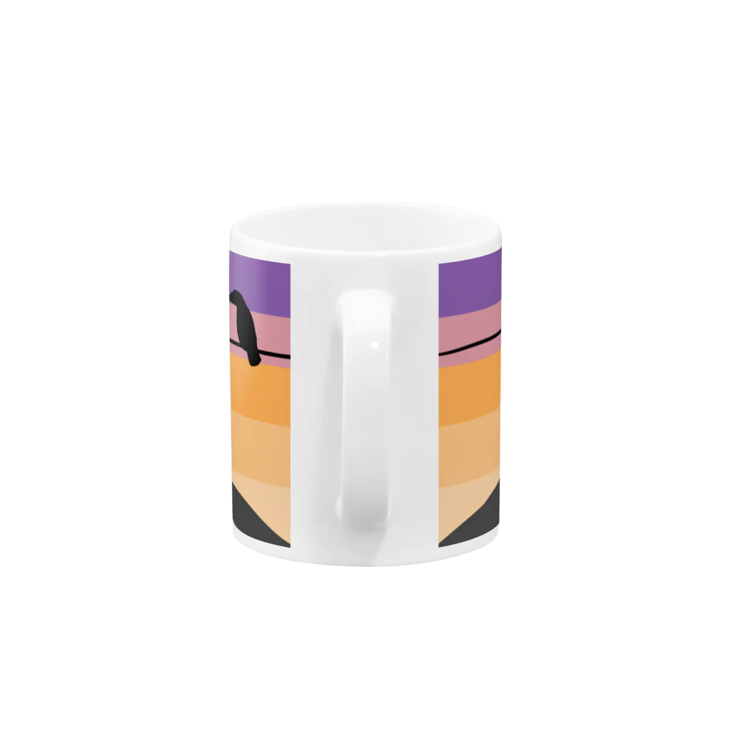 骨犬工房の夕焼けにカラス Mug :handle