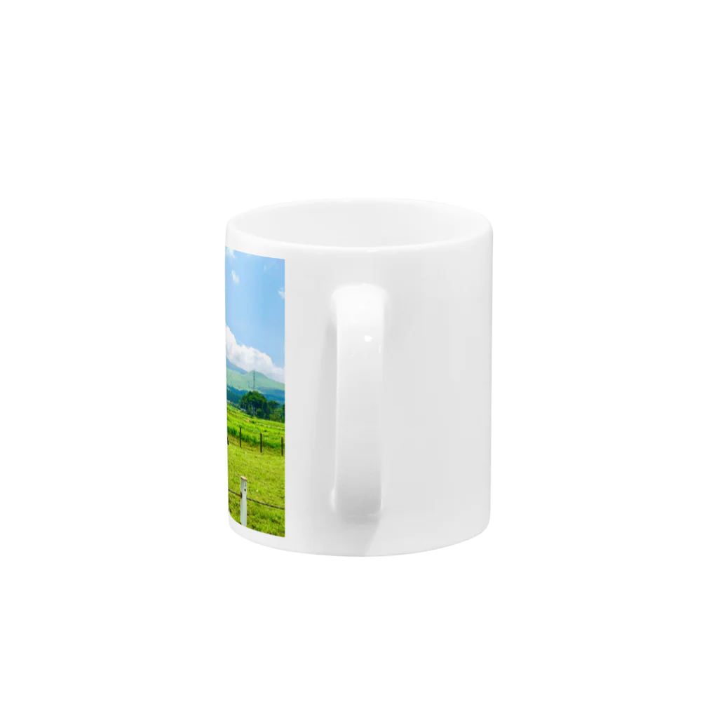 buttershopの実写版まきばの空！ Mug :handle