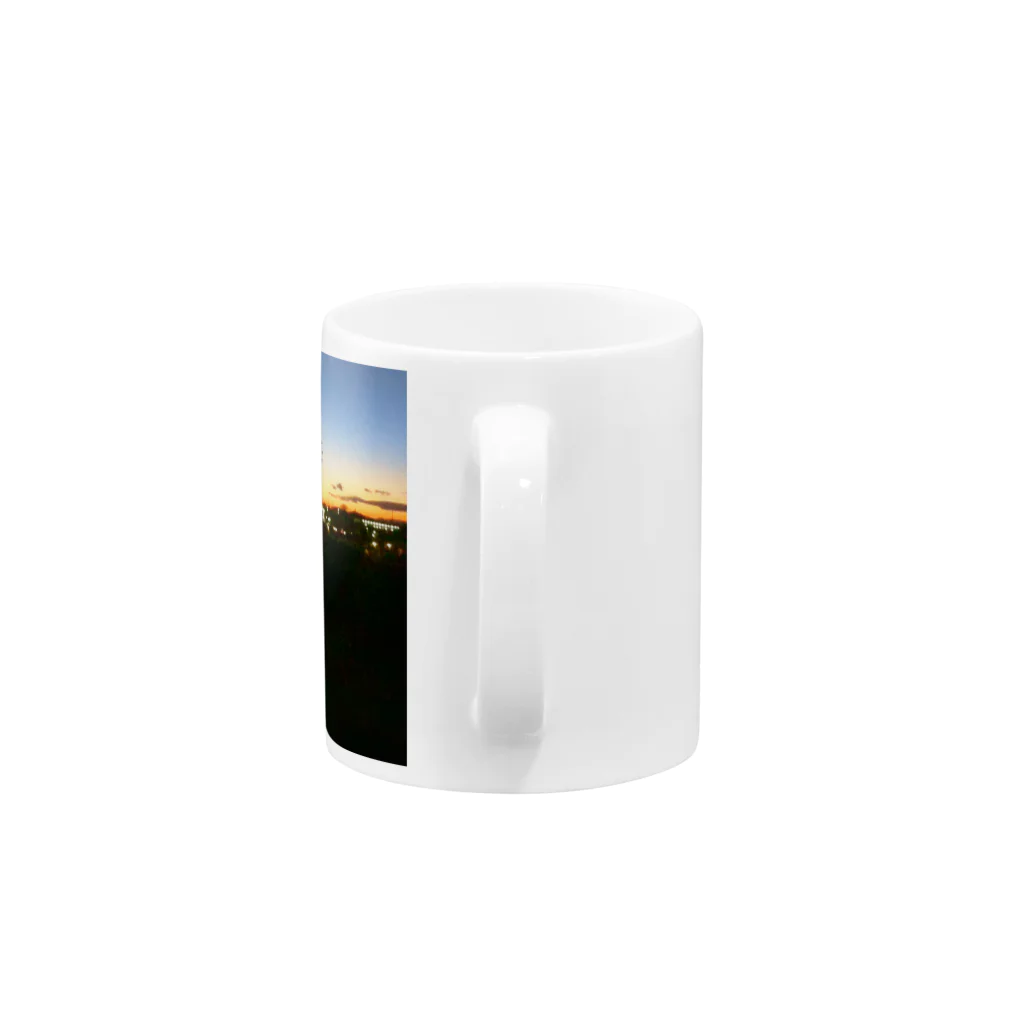 River Gardenの夜の手前 Mug :handle