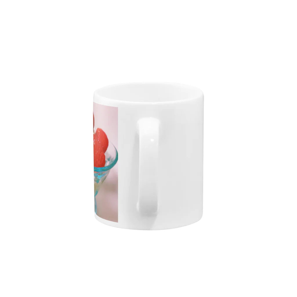 モモのいちごプリンアラモード Mug :handle