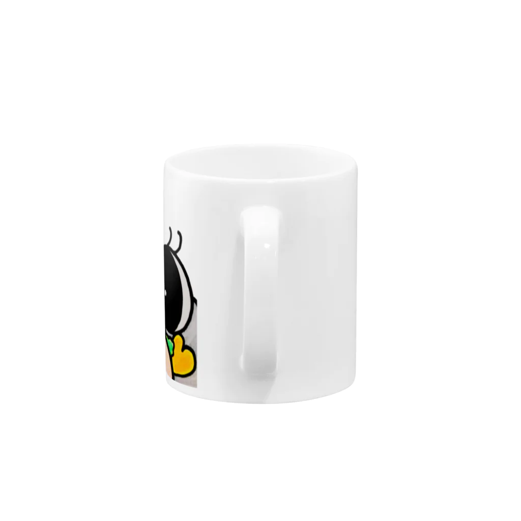 YUKARisのモモ色くちばしペンギンポニ❤お食事中 Mug :handle