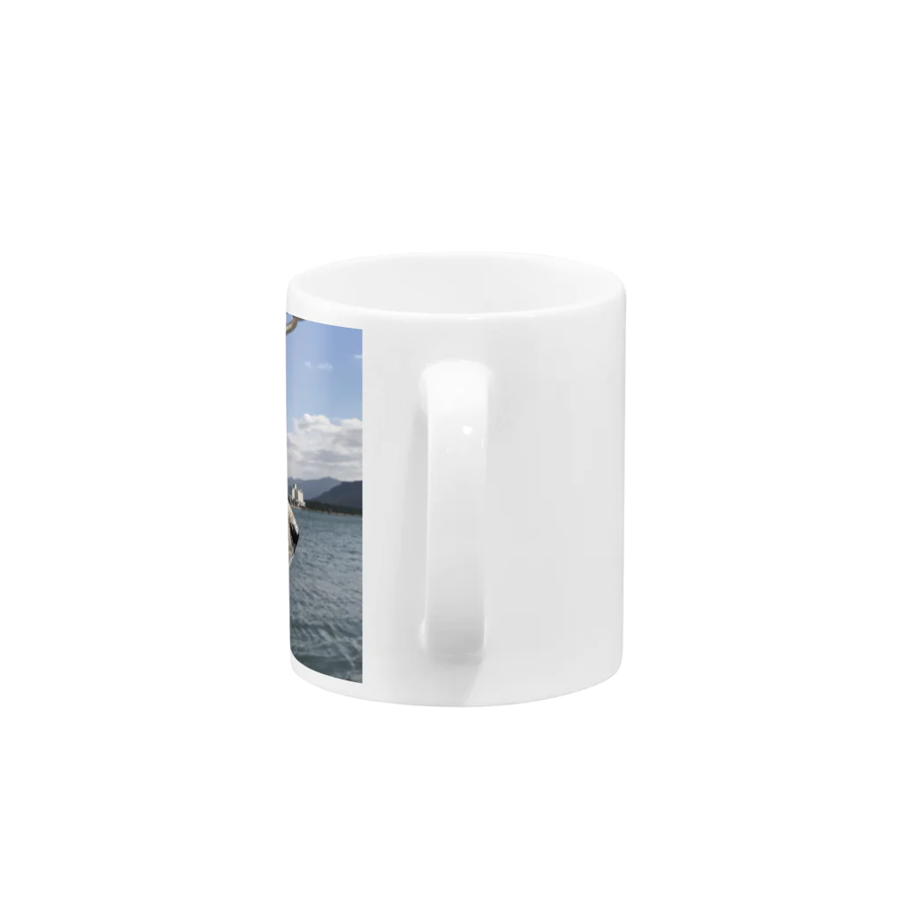 Husky'S Herb Gardenの海を見るハスキー Mug :handle