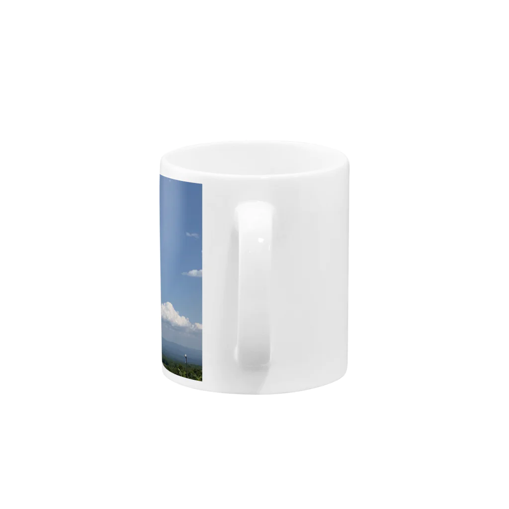 (U・∞・U)の高原の青空 Mug :handle