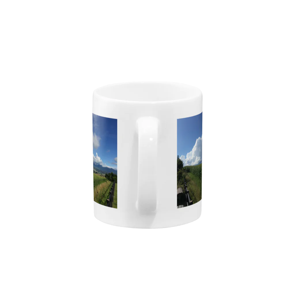 mechkuriの流れていく入道雲 Mug :handle