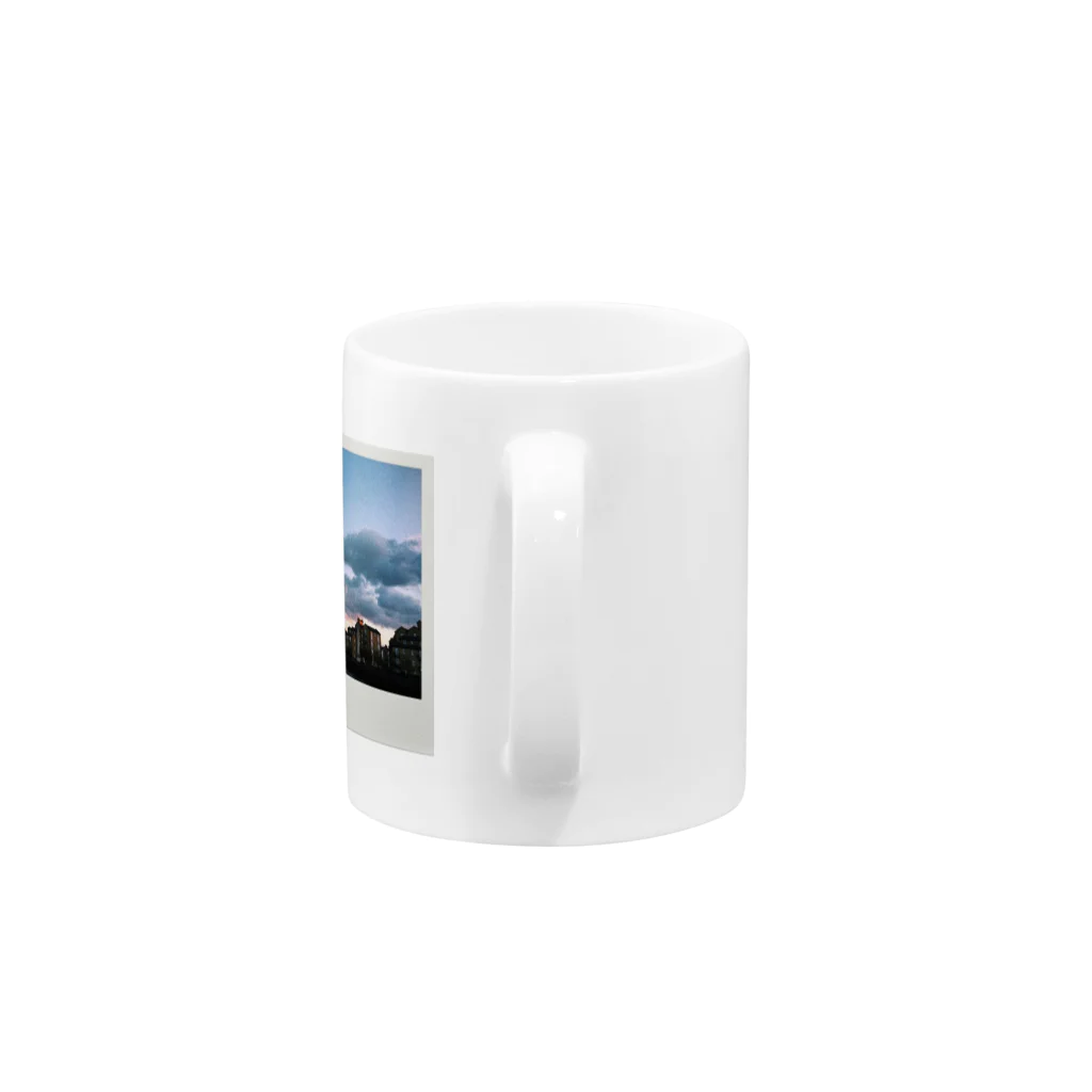 怠惰なレーズンの1g1r1sU Mug :handle