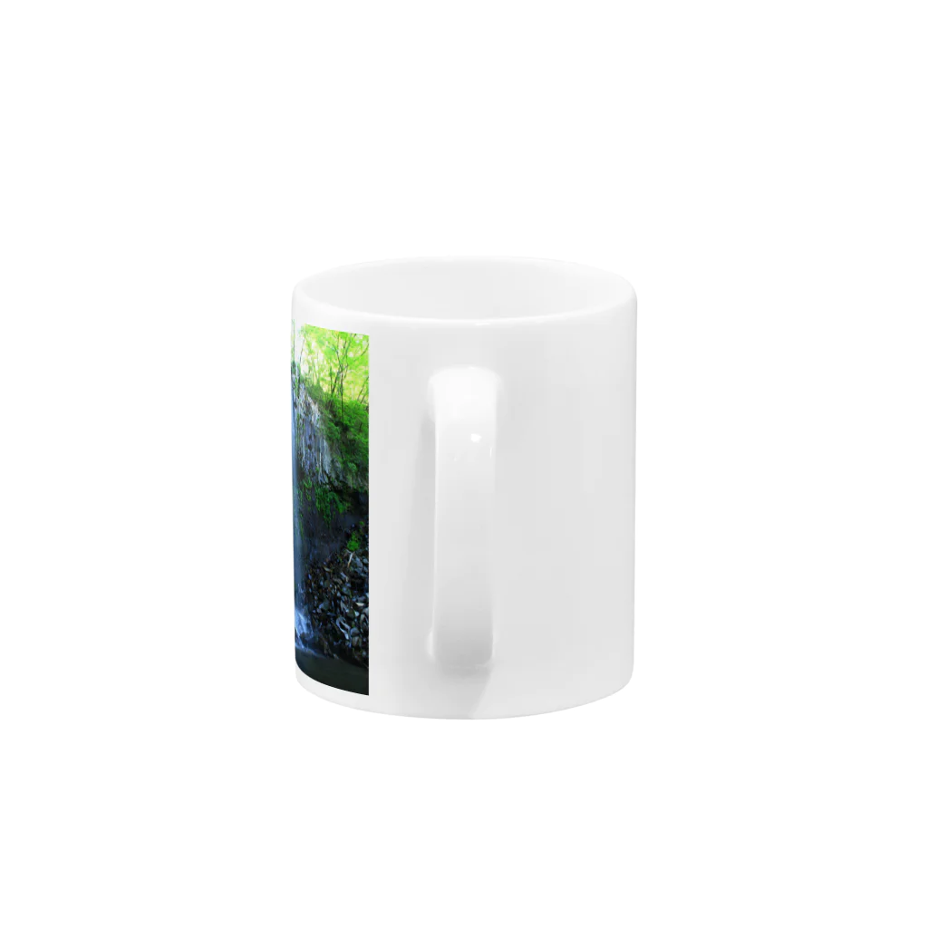 Toshiaki Sakuraiの夏の滝 Mug :handle