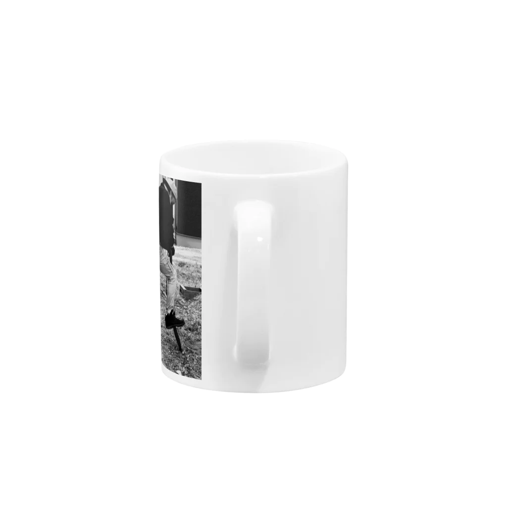 よろず屋《久遠》直売所の穴を掘る人 Mug :handle