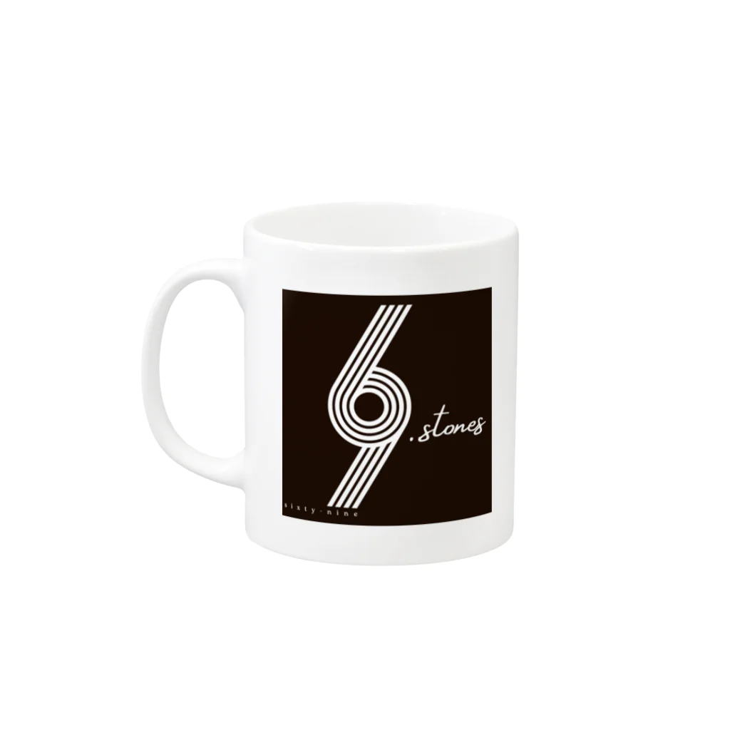 まみちょん【豆い洞】の69.STONES グッズ　黒ステッカーバージョン Mug :left side of the handle