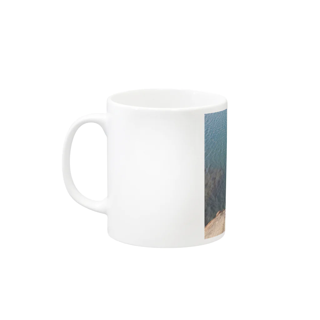 KenYの海と岩とのコンポジション Mug :left side of the handle