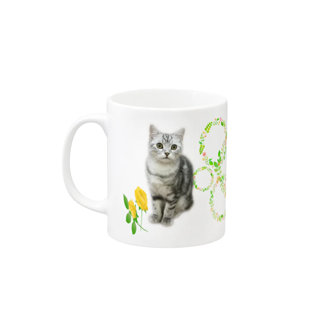 Cat Cafe ねころびのどらえもんと花 Mug :left side of the handle