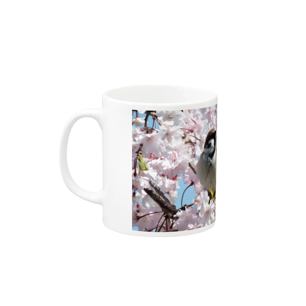 CHICHI&CAMERAのスズメ Mug :left side of the handle