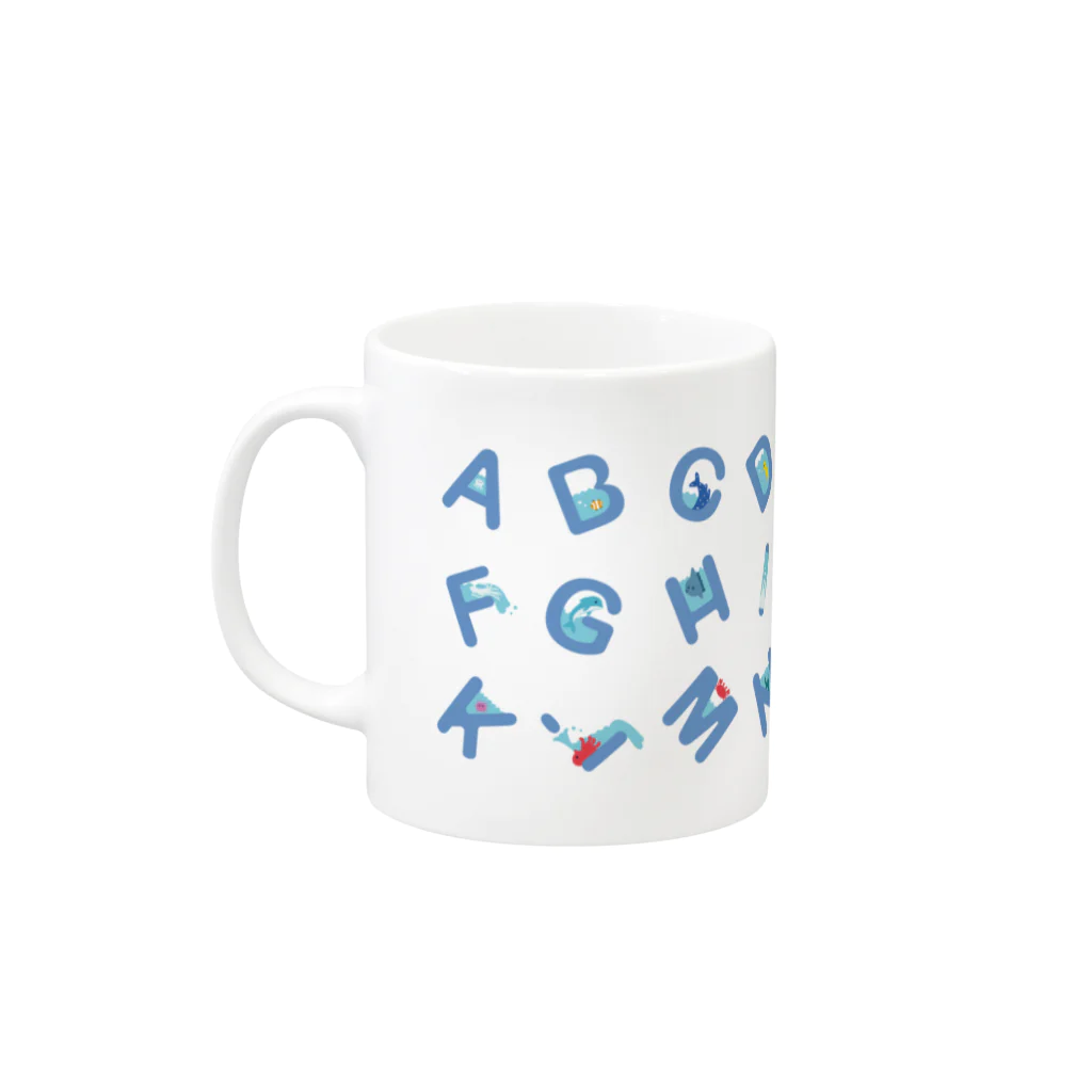 Nest Lab Kyotoのアルファベット水族館 Mug :left side of the handle