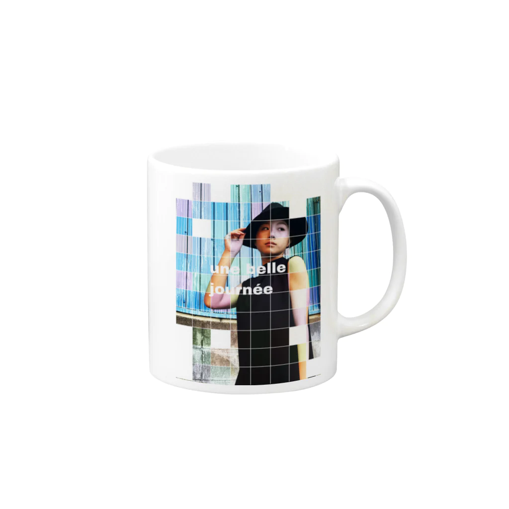 KOYUKI OFFICIAL SHOPのune belle journée Mug :right side of the handle