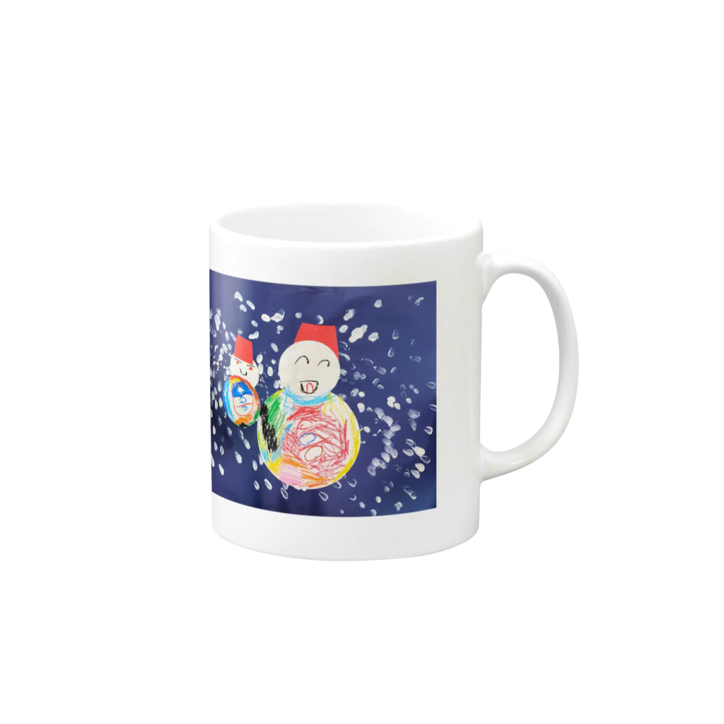 生徒のかつて保育園児だった頃に描いた雪だるま Mug :right side of the handle