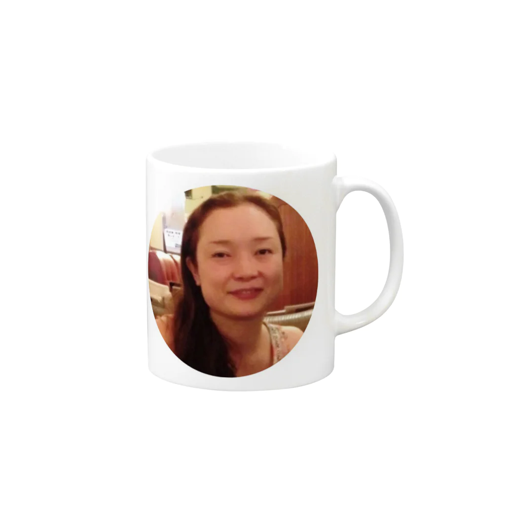 ちいちゃんのお店屋さんの天才ちいちゃん Mug :right side of the handle