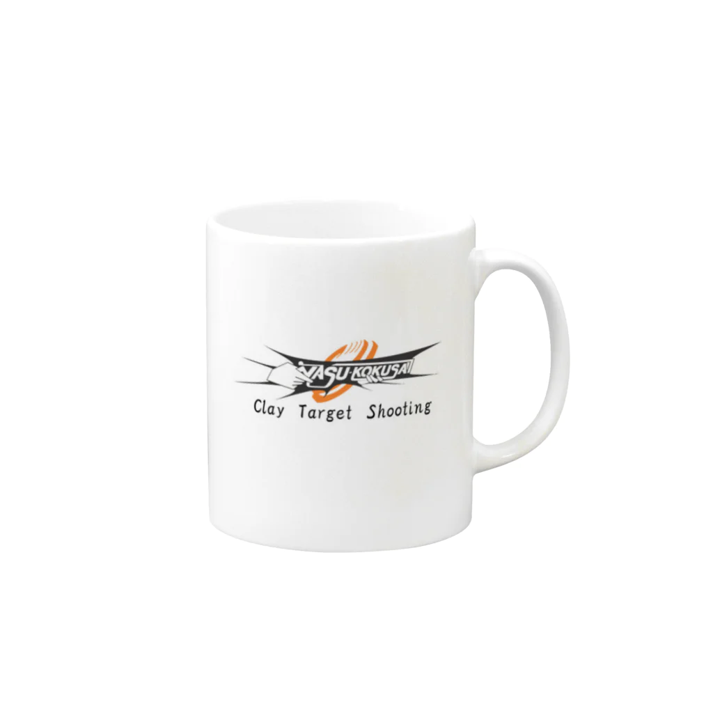 オリケンクレー射撃TV_SUZURI_SHOPの那須国際射撃場ロゴ_NASU-KOKUSAI Mug :right side of the handle