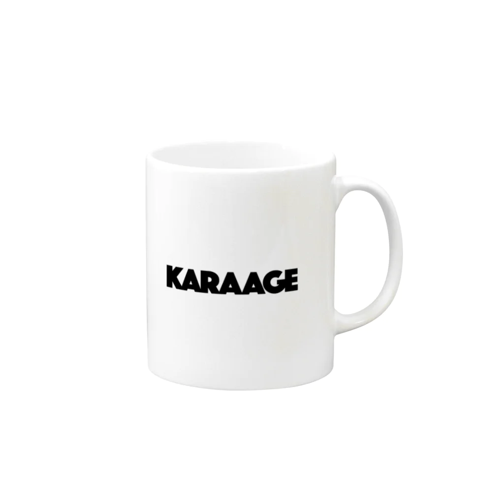 SS SHOP 【SOVL GOODS】のKARAAGE（唐揚げ）ロゴ　黒文字 Mug :right side of the handle