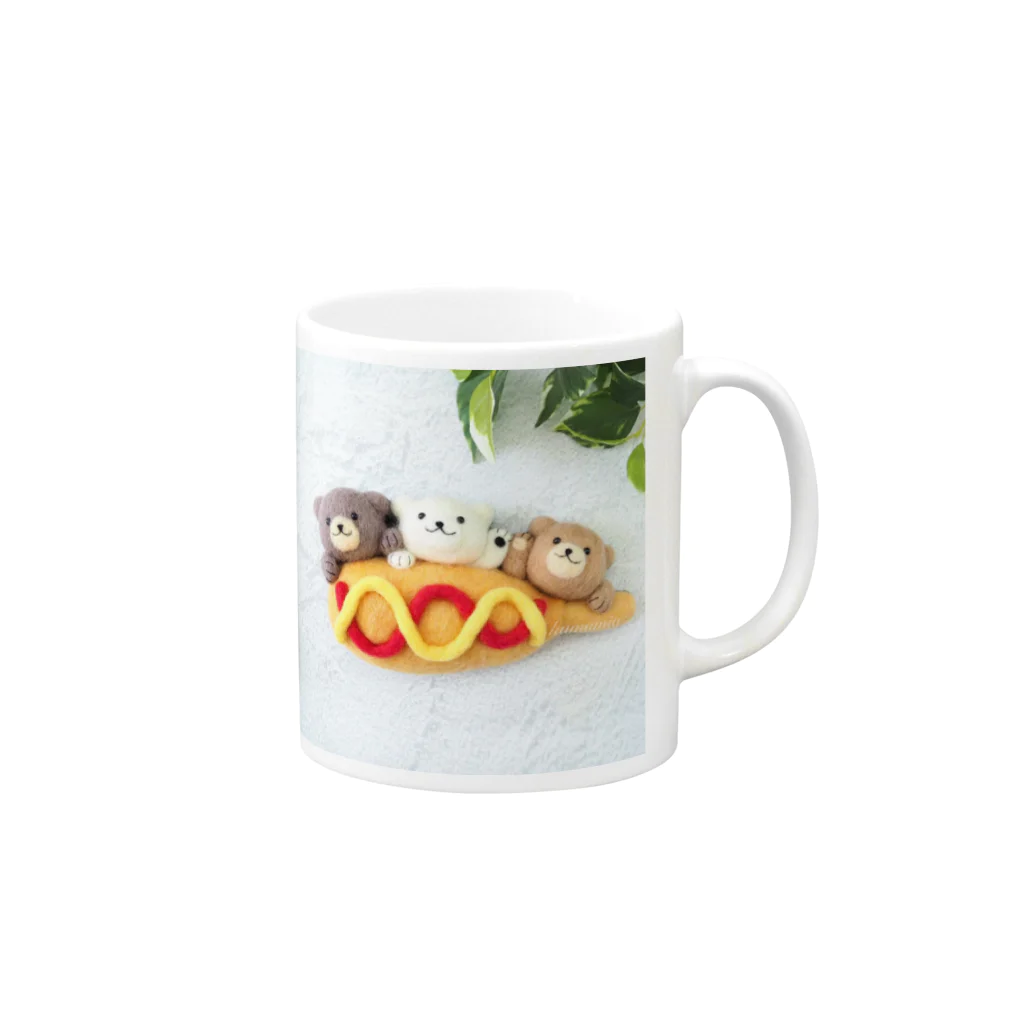 kumamia（くまみあ）のくまの3兄弟（アメリカンドッグ） Mug :right side of the handle