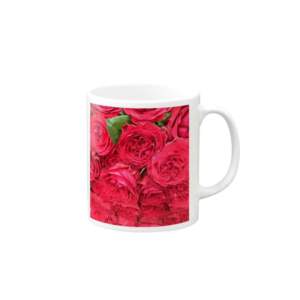 しょっぷ♤くろねこの赤薔薇 Mug :right side of the handle