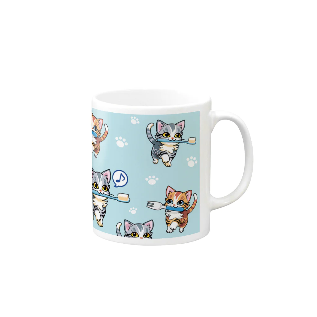 AckeeWolf Art Shopの歯ブラシをくわえたアメリカンショートヘアの子猫 Mug :right side of the handle