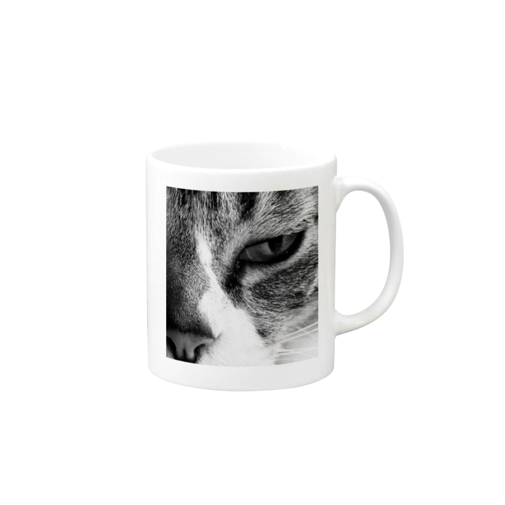 sisyの家ねこガン飛ばす。（アフター） Mug :right side of the handle