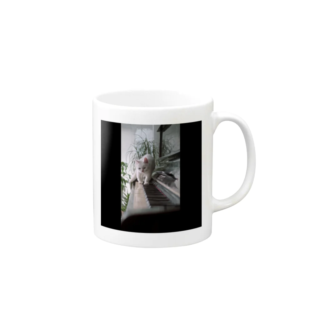 ozuzu123のピアノでねこ Mug :right side of the handle