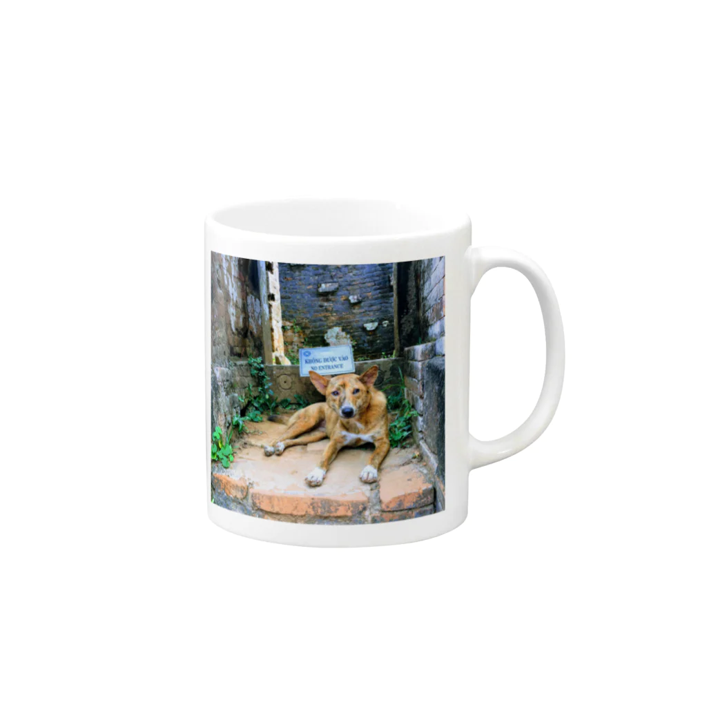 うさぎ村の犬 Mug :right side of the handle