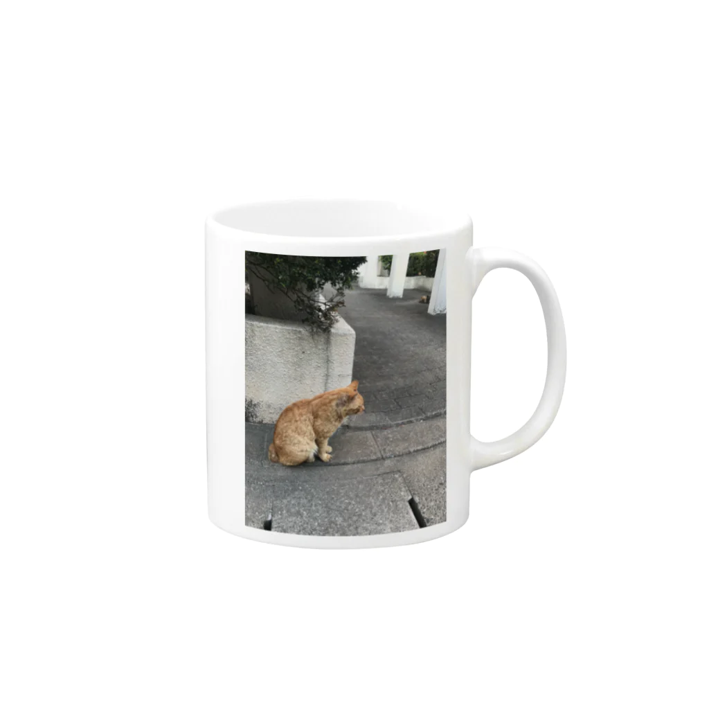 アレのアレの猫は見たのを見た Mug :right side of the handle