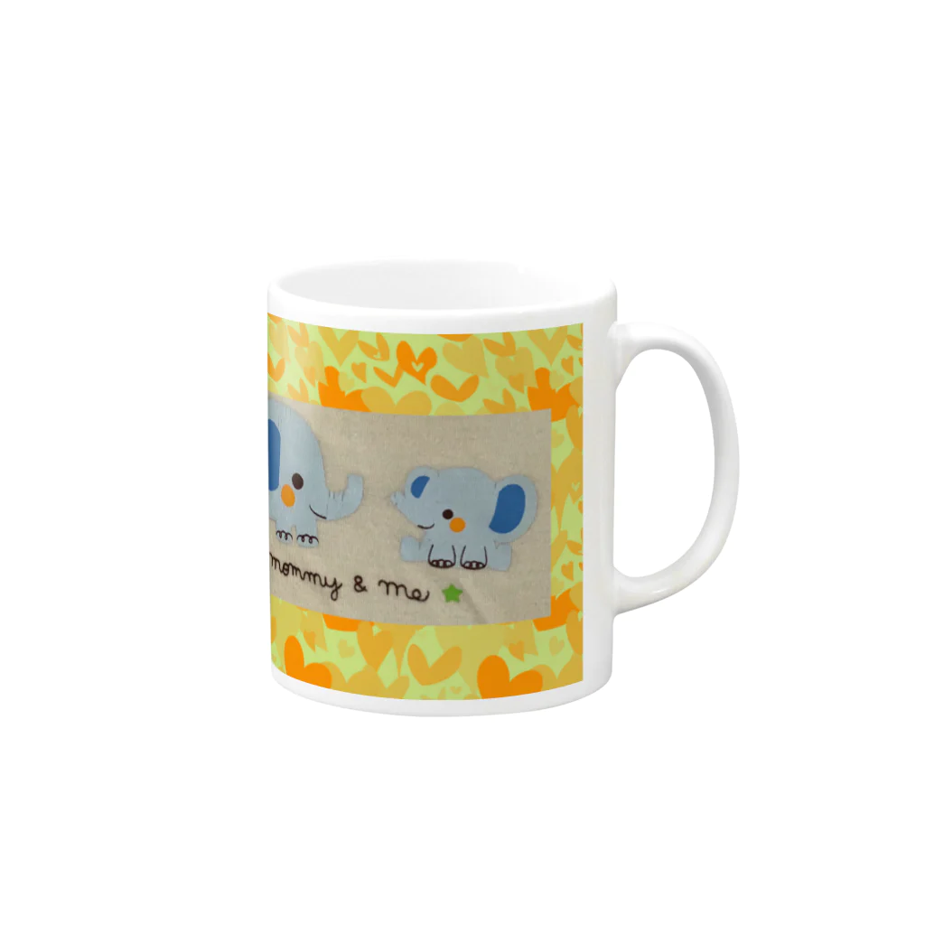 いっちゃん・だいちゃんママのゾウさんファミリー Mug :right side of the handle