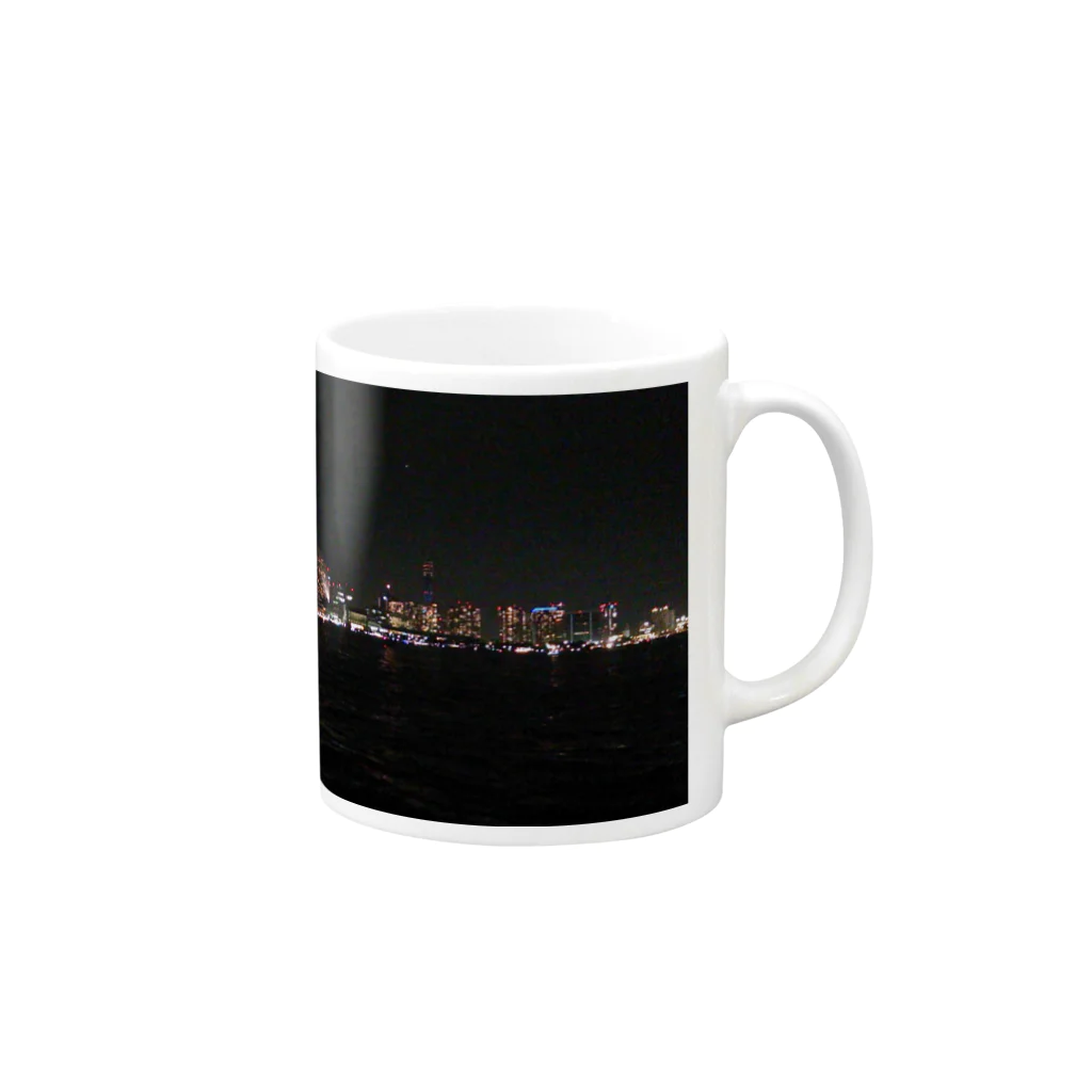 関西弁パンダの横浜の夜景 Mug :right side of the handle