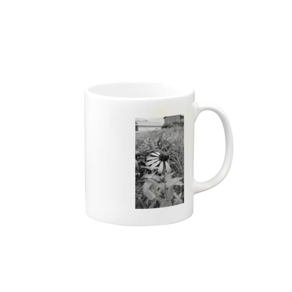 T-yaの灰色の花 Mug :right side of the handle