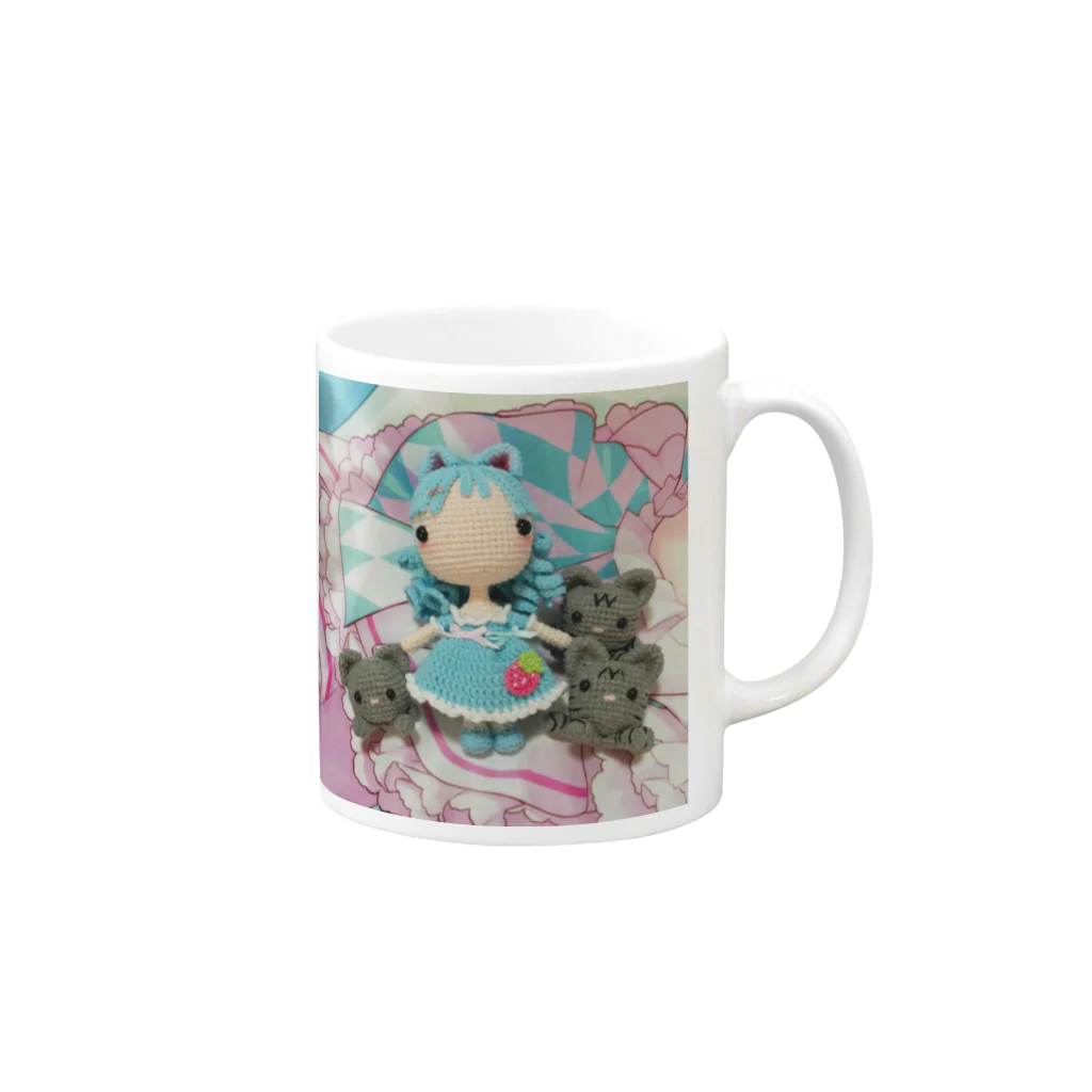 miku'ꜱGallery星猫のあみぐるみラゼルと3匹の猫 Mug :right side of the handle