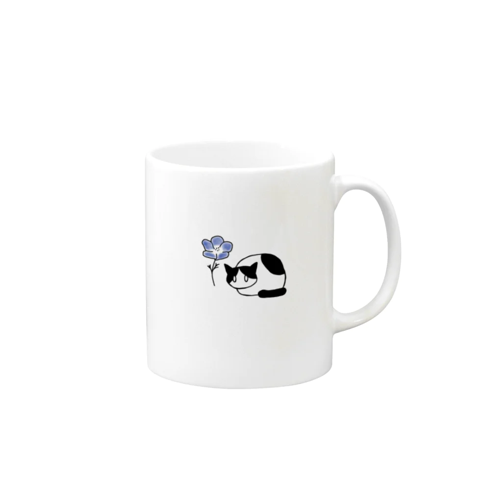 ちろるの雑貨店のネモフィラ×ハチワレ猫 Mug :right side of the handle