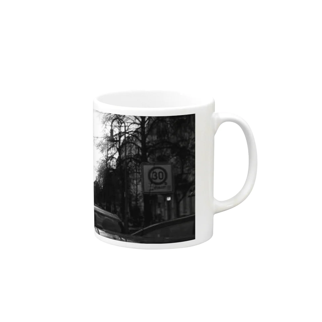 burazurashikuの遠くに望むテレビ塔 Mug :right side of the handle